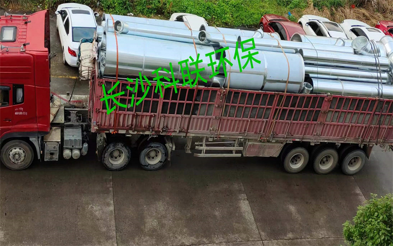 不銹鋼焊接風(fēng)管,長沙科聯(lián)環(huán)保科技有限公司,長沙排污煙囪,長沙通風(fēng)管道,長沙除塵管道,湖南排污煙囪,湖南通風(fēng)管道,湖南除塵管道